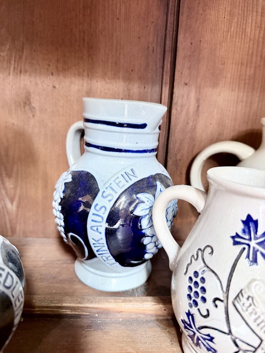 Carafes: Weinkrüge, Krüge, Steingut, 18 Stk. – D'occasion à Hersiwil par IAKoB 2