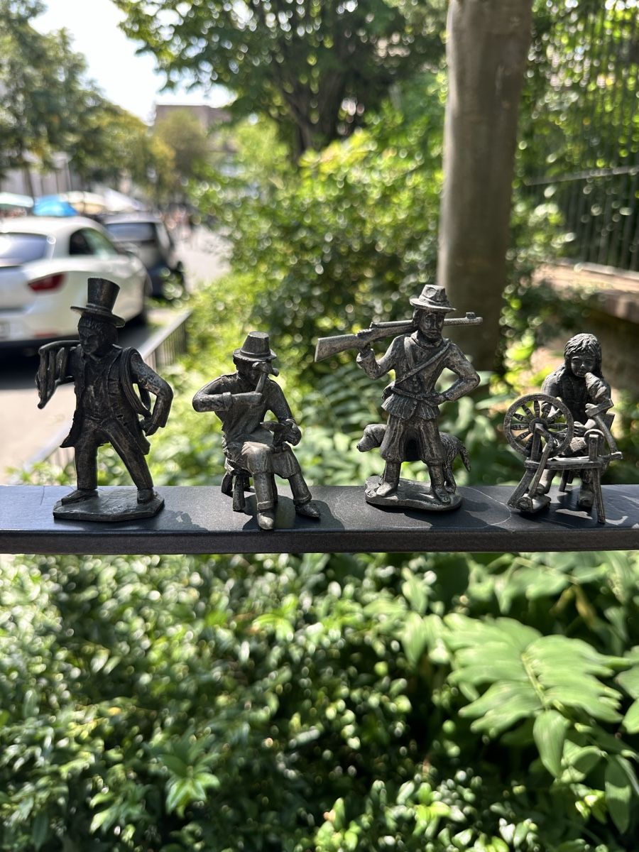 Statuette: Zinnfiguren-Set 4 Figuren gebrauchter Zustand – Usato da Pratteln venduto da Tuvalabuhu