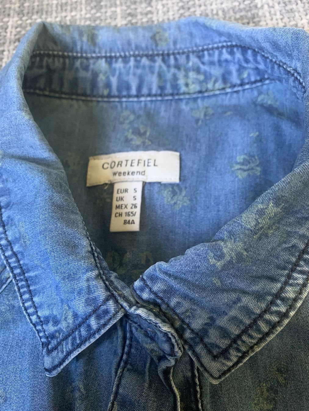 Camicette: Jeansbluse, mit Blumenmuster, Gr. S – Usato da Zürich venduto da Nora321 2