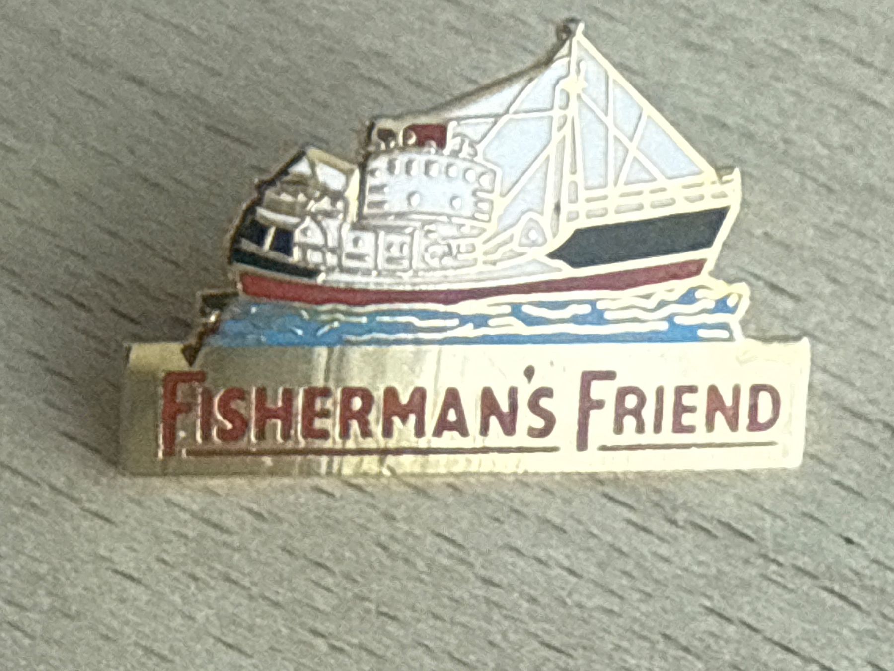 Placchette & Badge: Pin Fisherman's Friend – Usato da Glattbrugg venduto da Schweigmatt