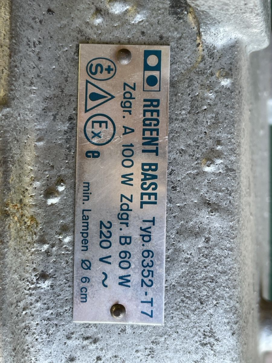 Regent Lampade: Bunkerleuchte des Herstellers REGENT. – Usato da Muhen venduto da Winterzauber02 5
