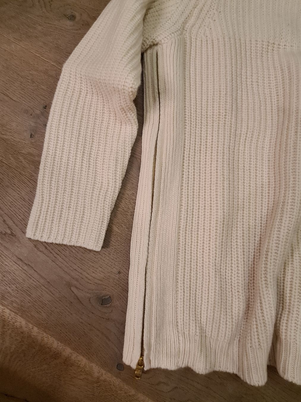 Closed Pullover & Sweatshirts: CLOSED PULLOVER CREMEFARBIG GR.M – Gebraucht aus Adlikon von jahr01 1