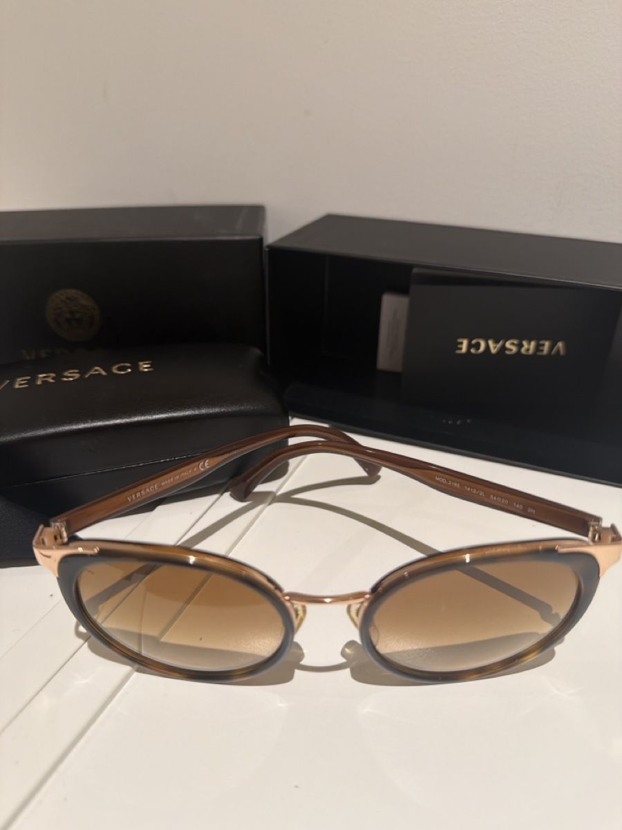 Versace Occhiali & Lenti: Versace Sunglasses brown with discrete logos – Usato da Zürich venduto da maricampos