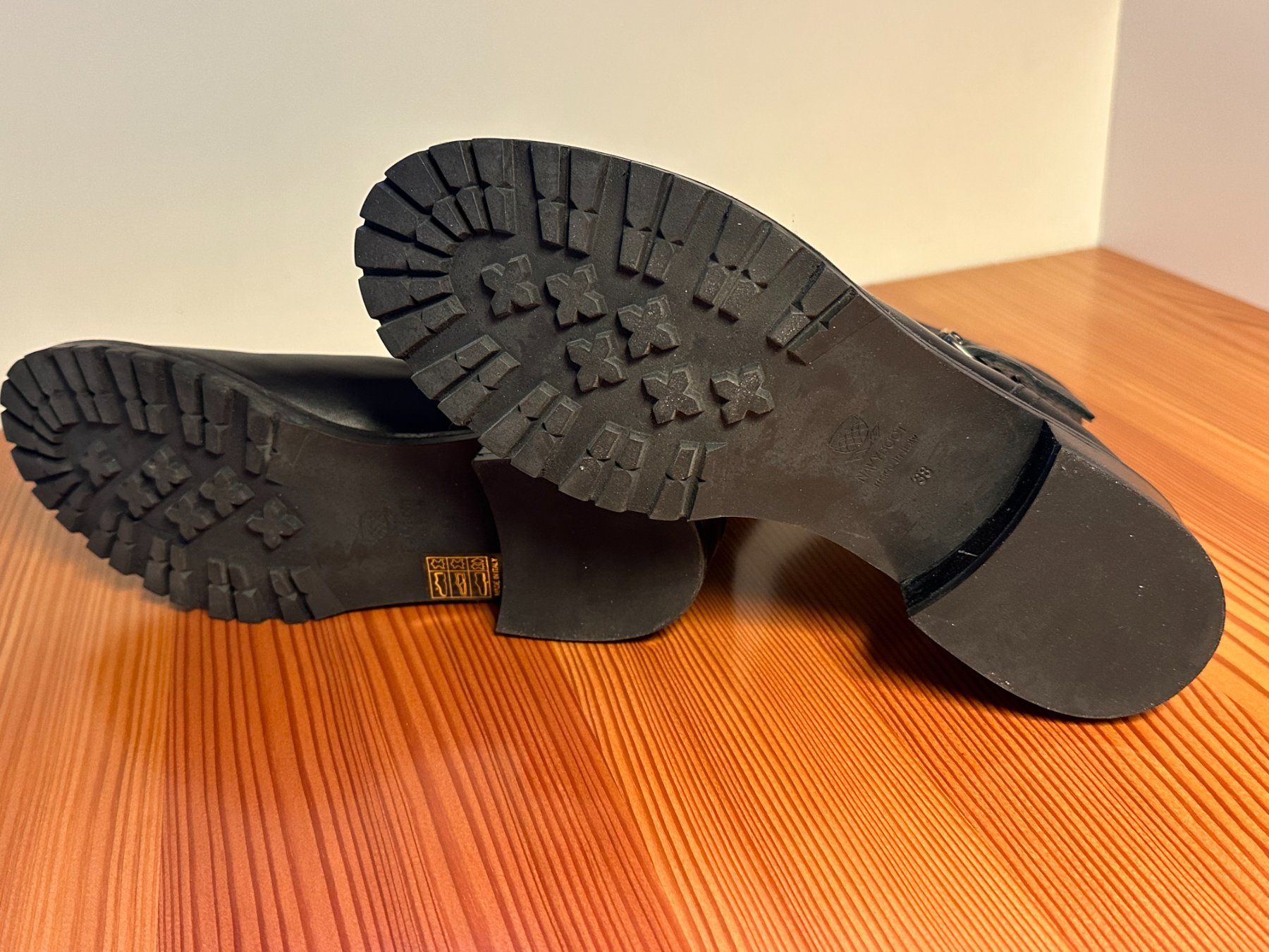 Navyboot Scarpe da donna: NAVYBOOT - Leder Stiefeletten schwarz / 38 / NEU – Nuovo e nell'imballaggio originale da Zürich venduto da elsoca 3
