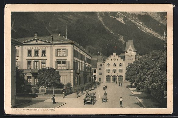 Cartoline postali: AK Glarus, Bahnhofstrasse und Bahnhof – Usato da Berlin venduto da bartko-reher