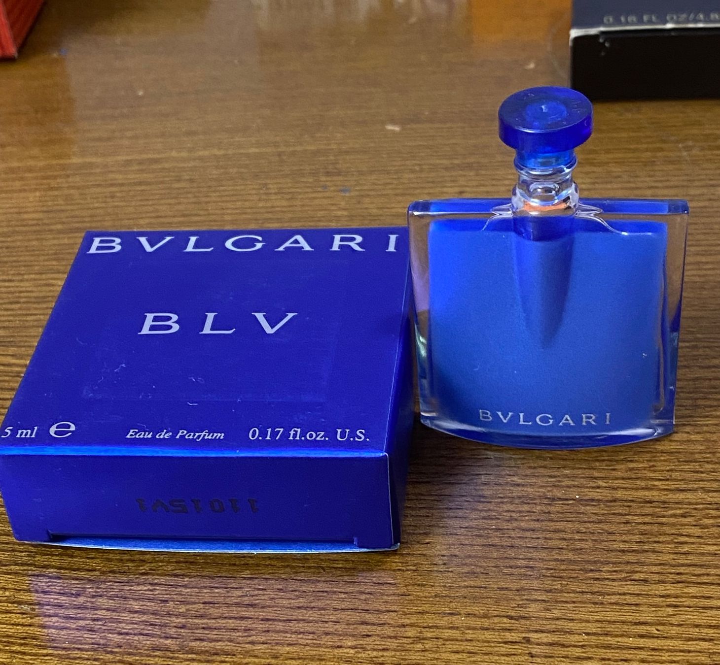 Profumi & Eau de Toilette: Mix Miniaturen Parfüm – Usato da Küssnacht venduto da Flowerlady 5