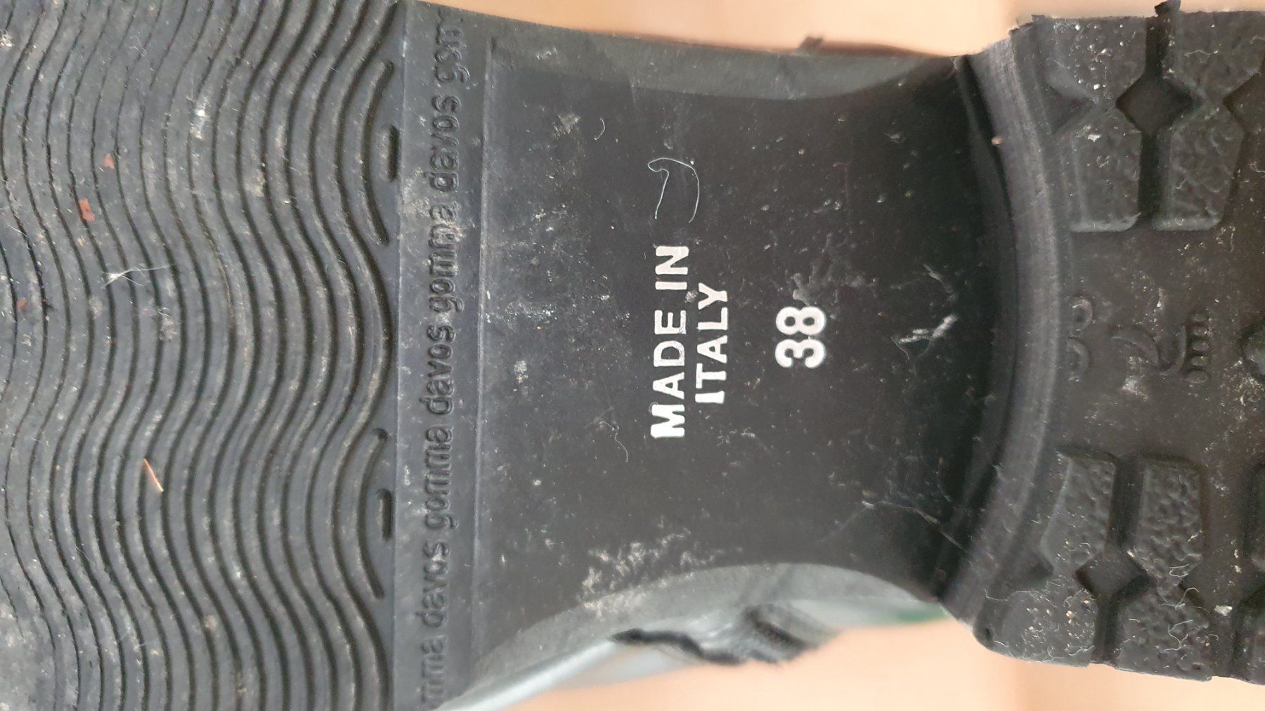Damenschuhe: Elegante, schwarze Lederstiefel – Gebraucht aus Jona von Lucie.P 5