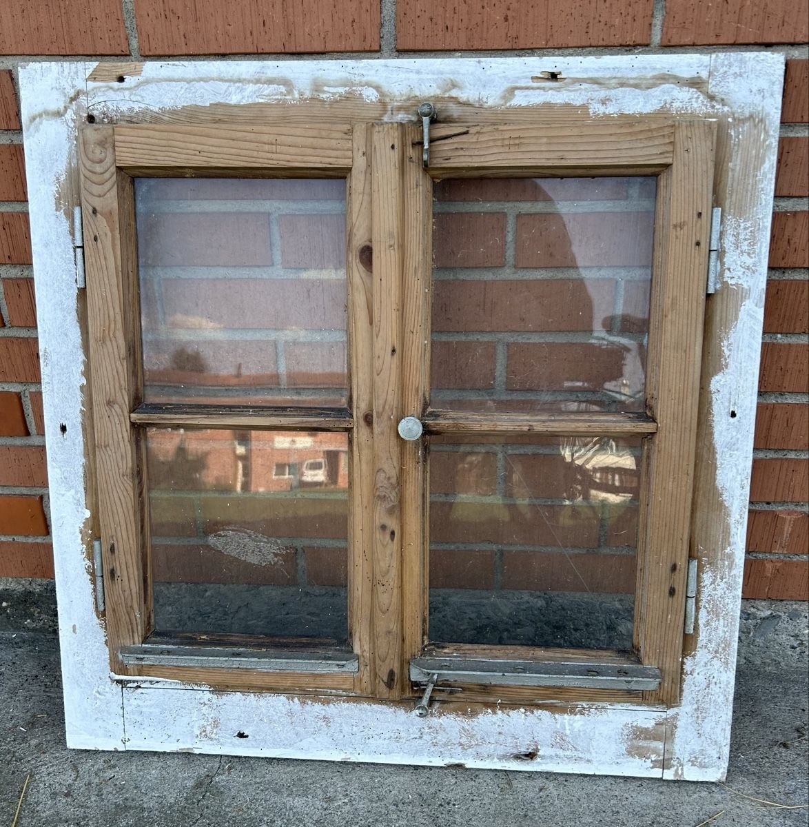 Finestre: Ein echtes Schmuckstück altes Stall Fenster  – Usato da Gwatt (Thun) venduto da ate_6ng8 1