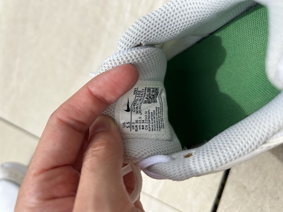 Nike Scarpe da donna: Baskets Nike blanches, pointure 36 – Nuovo (secondo la descrizione) da Morges venduto da cat_6cm9 1