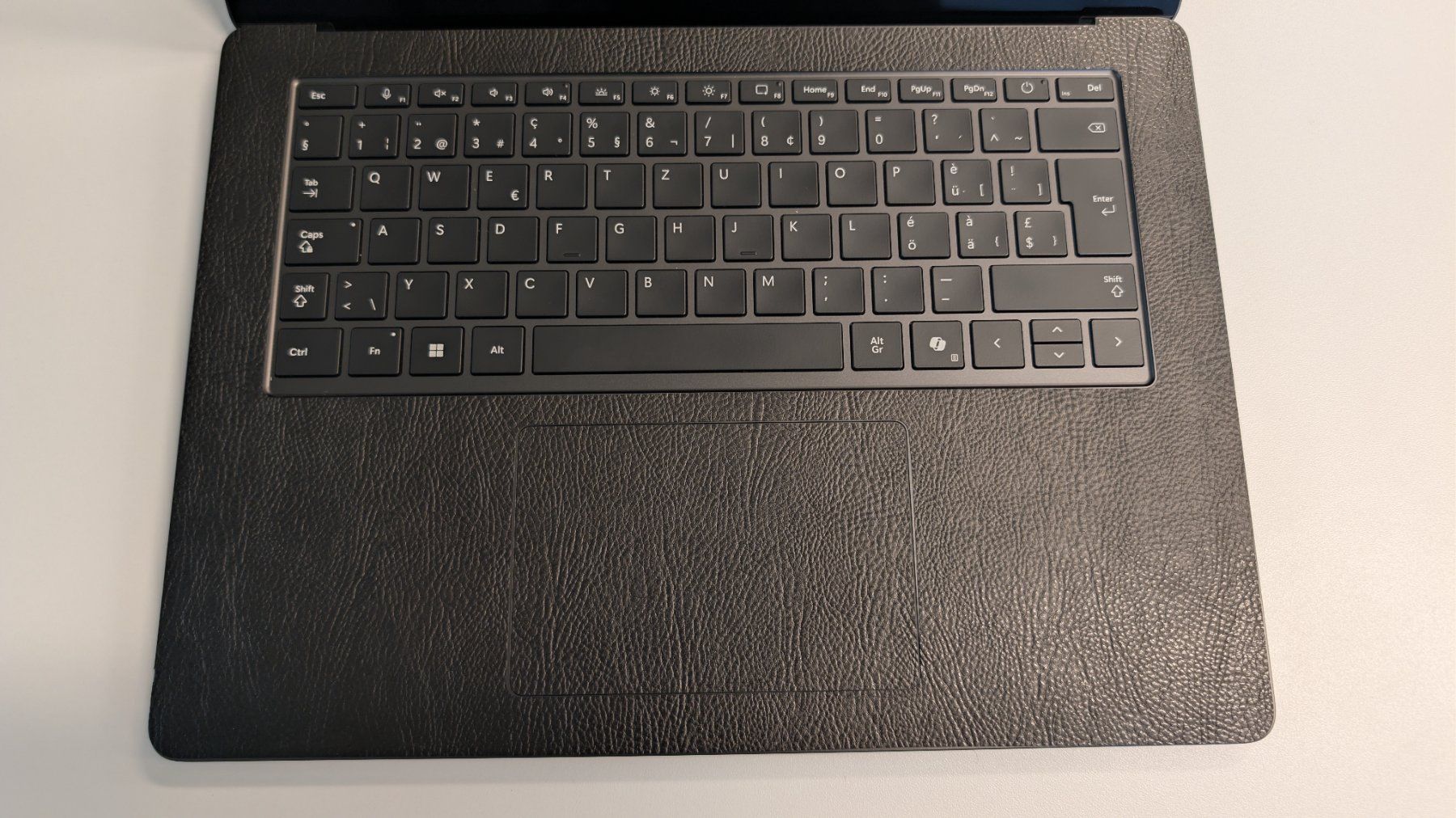 Microsoft Notebook: Microsoft Surface Laptop 7 LEISTUNGSSTARK + Case - wie neu – Nuovo (secondo la descrizione) da Horgen venduto da wieviel001 2