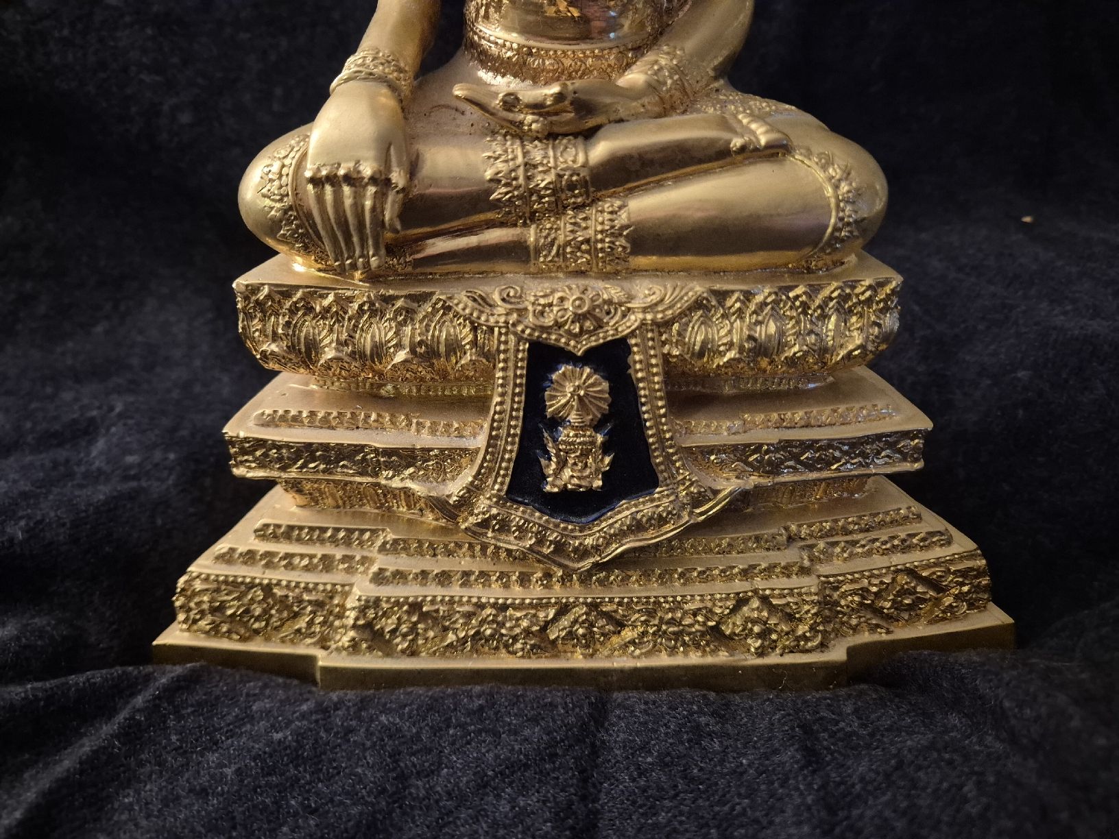 Sculptures & Statues: Buddha Statue – D'occasion à Binningen par rom_9ls7 7