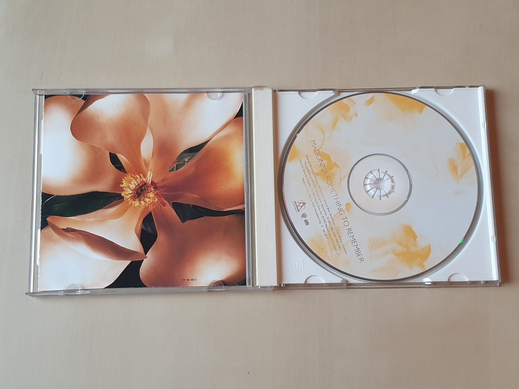 CDs: Madonna Something to Remember – D'occasion à Stansstad par collectorsshop 2