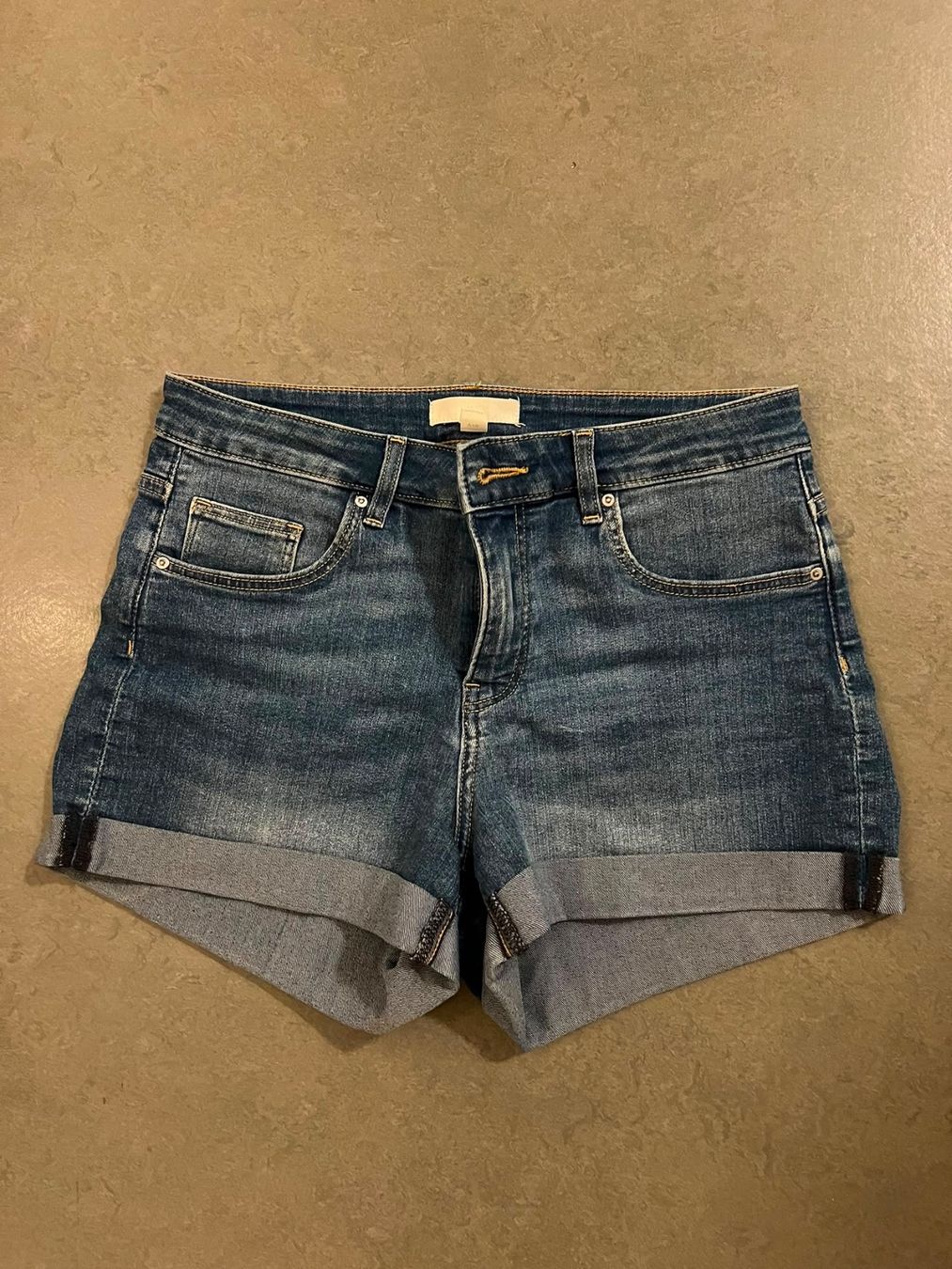 H&M Jeans: Damen Jeans Shorts – D'occasion à Zürich par Ivona3