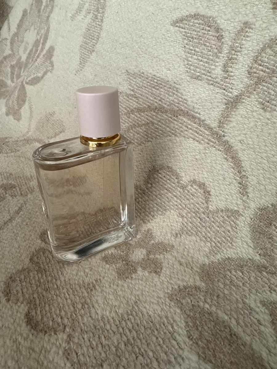 Burberry Profumi & Eau de Toilette: Burberry Her Eau de Parfum 30ml, Barely Used, Bargain! – Usato da Zürich venduto da wil_2sm9 3