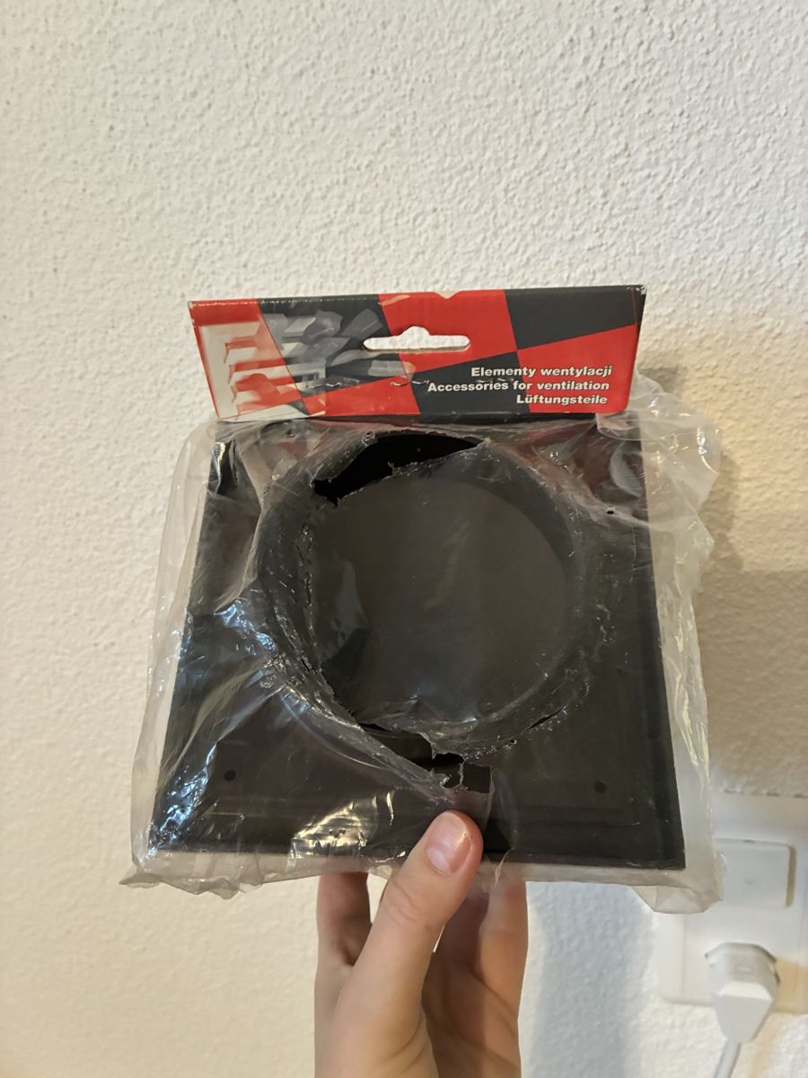 Tutti gli attrezzi: Ventilation Element, New & Sealed, Diameter 100mm, Black – Nuovo e nell'imballaggio originale da Untersiggenthal venduto da mic_ksv9 1