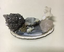 als Dekoration, Szene mit Mineralien