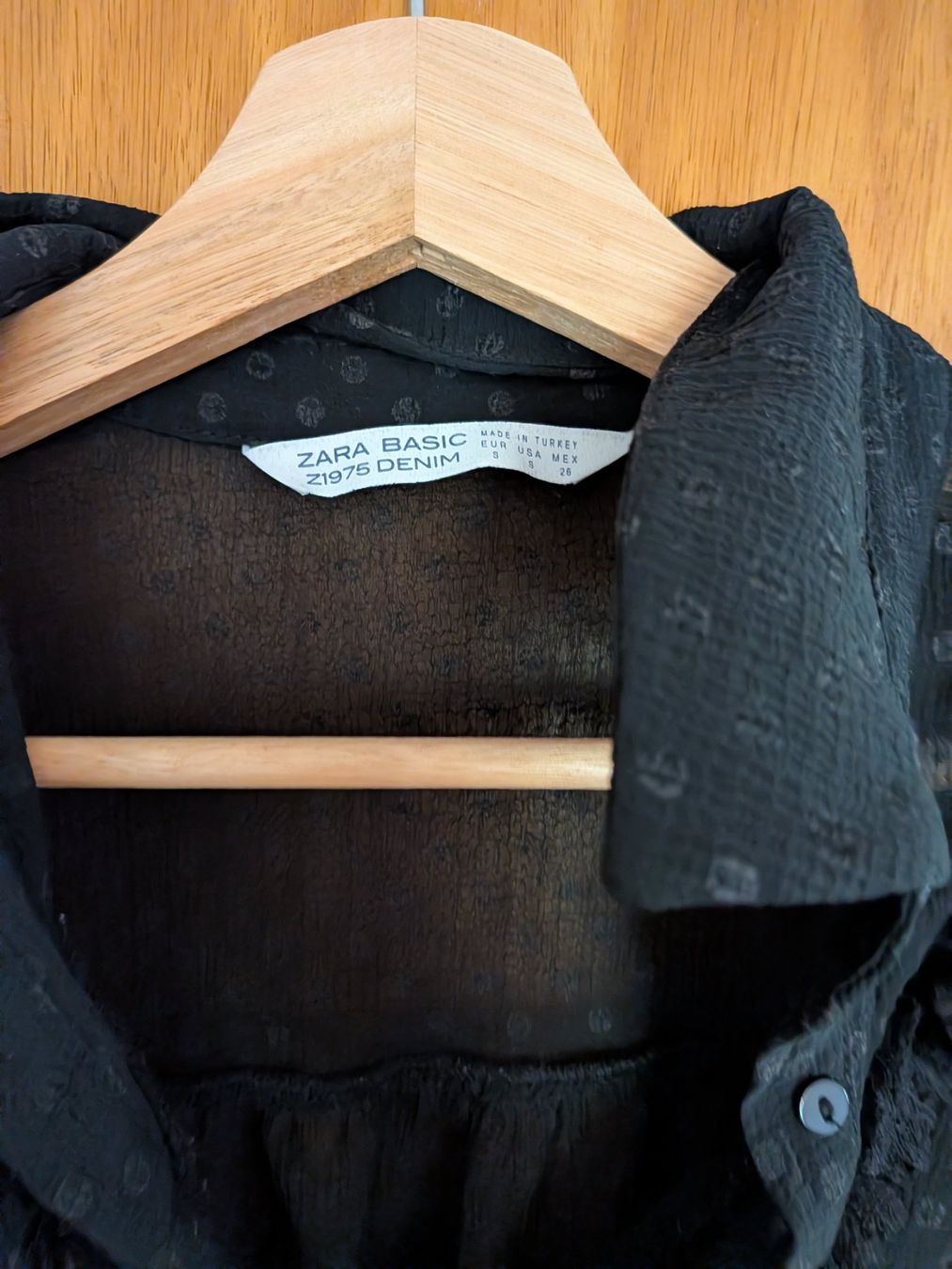 Zara Camicette: Zara Bluse schwarz gepunktet – Usato da Winterthur venduto da sha_r2k2 1
