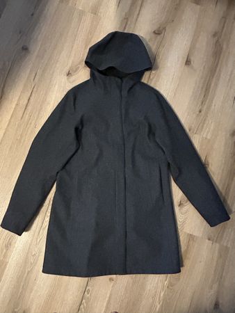 Arcteryx Damen Mantel Grau Grösse L neuwertig