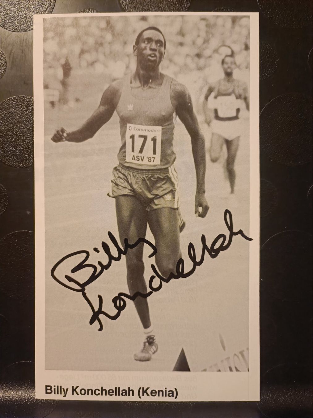 Autografi: Billy Konchellah - Kenia 800m - 2x Weltmeister – Usato da Menziken venduto da Artographs