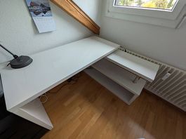 Eckschreibtisch