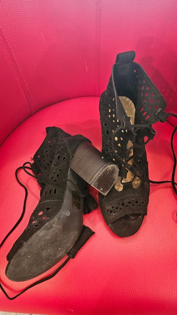Scarpe da donna: Sommerschuhe Marke Buonarotti Gr 39 – Usato da Birrwil venduto da Annaluna