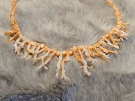 Schicke Engelshautkoralle Halskette Chocker Collier