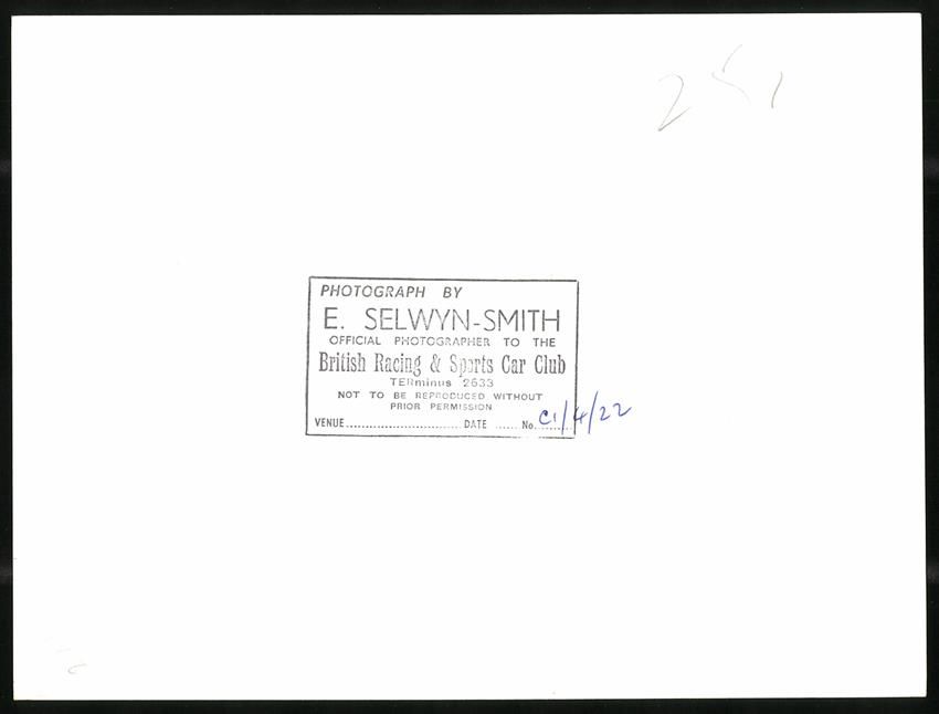 Fotografie &  Plakate: Fotografie E. Selwyn-Smith, Ort unbekann – Gebraucht aus Berlin von bartko-reher 1