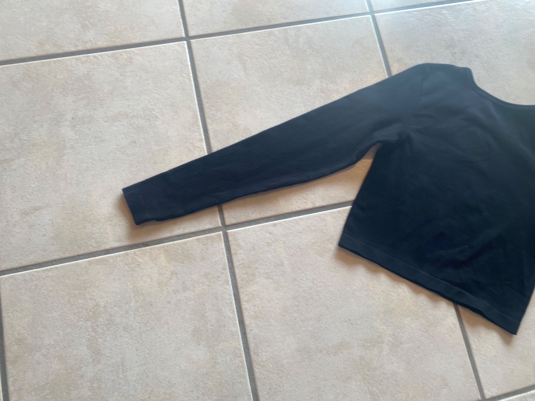 H&M Camicette, T-shirt & Top: Top 164 H&M Sport mit laenge Aermel – Usato da Orpund venduto da Mary8972 3