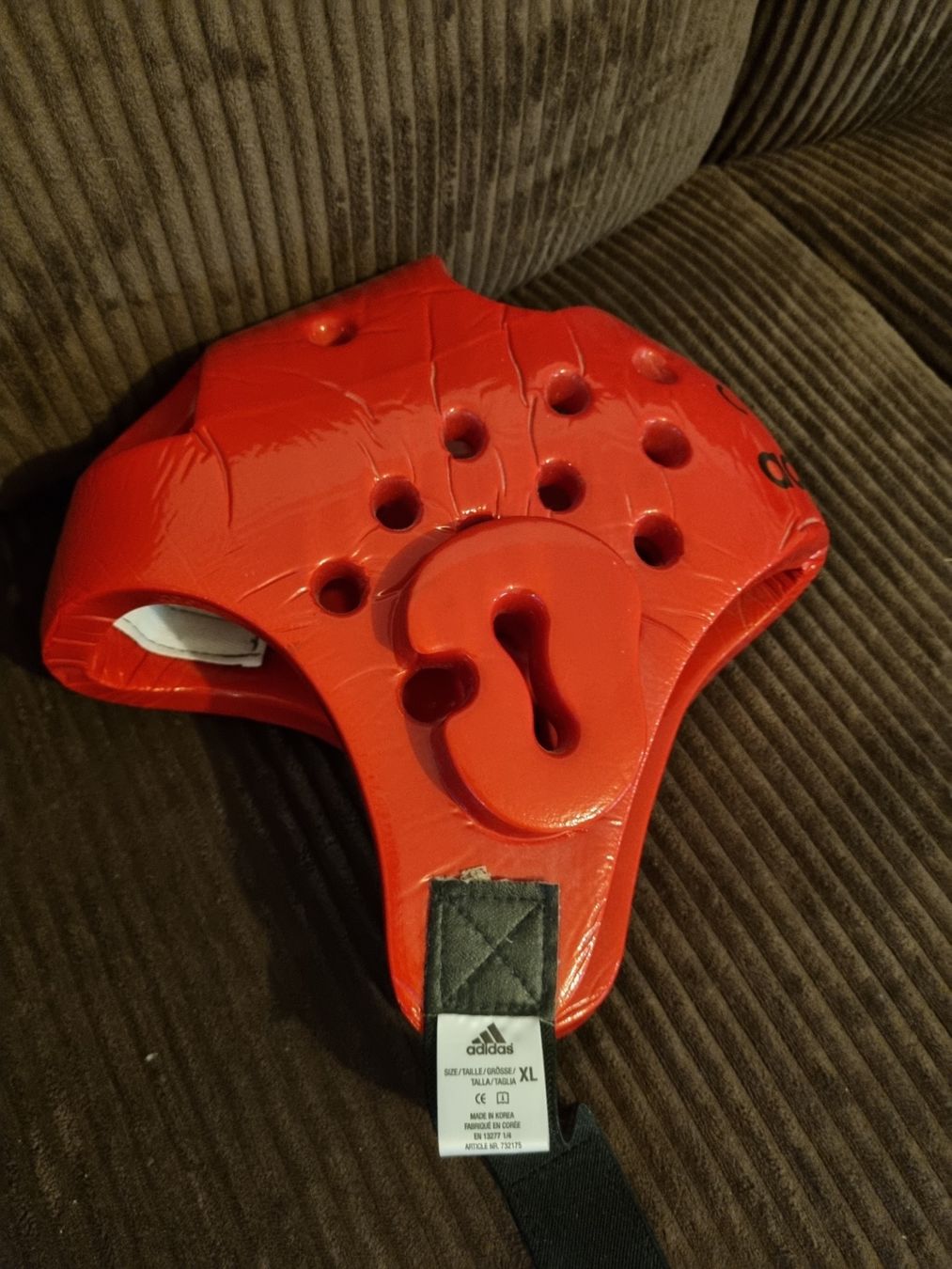 Protezioni & Imbottiture: Casque de combat Adidas, taille XL, comme neuf – Usato da Riddes venduto da pierre-a-facettes