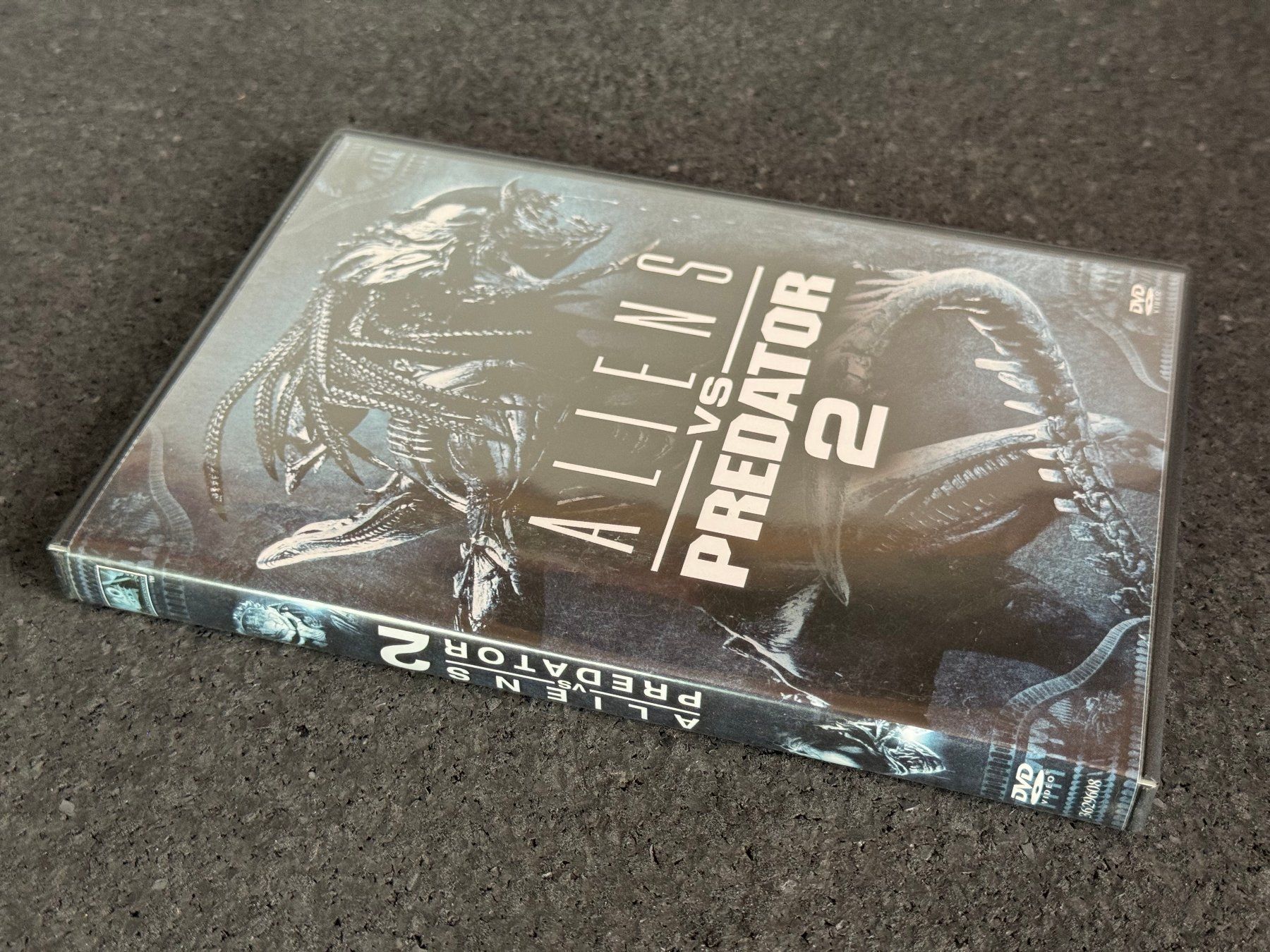 Tutti i DVDs: Aliens vs Predator 2 DVD DE/EN/FR/IT/SP – Usato da Fribourg venduto da tschjoly 5