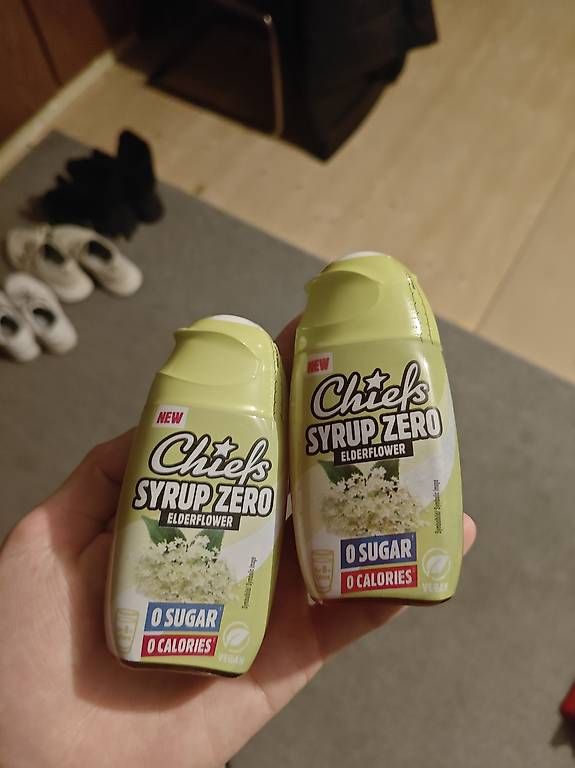 CD: 2x Chiefs Elderflower Sirup – Usato da Wollerau venduto da ste_j59b