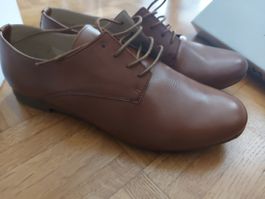 Chaussures cuir marron à lacets NEUVES – taille 41