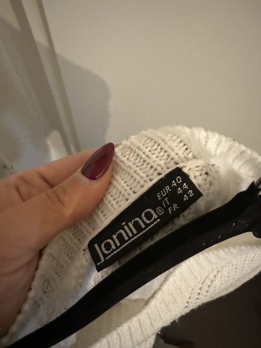 Pulls & Sweat-shirts: Janina Strickpullover, Wollweiss, Gr. 40 - Kuschelig! – D'occasion à Reinach BL par Alles_muss_weg00 2
