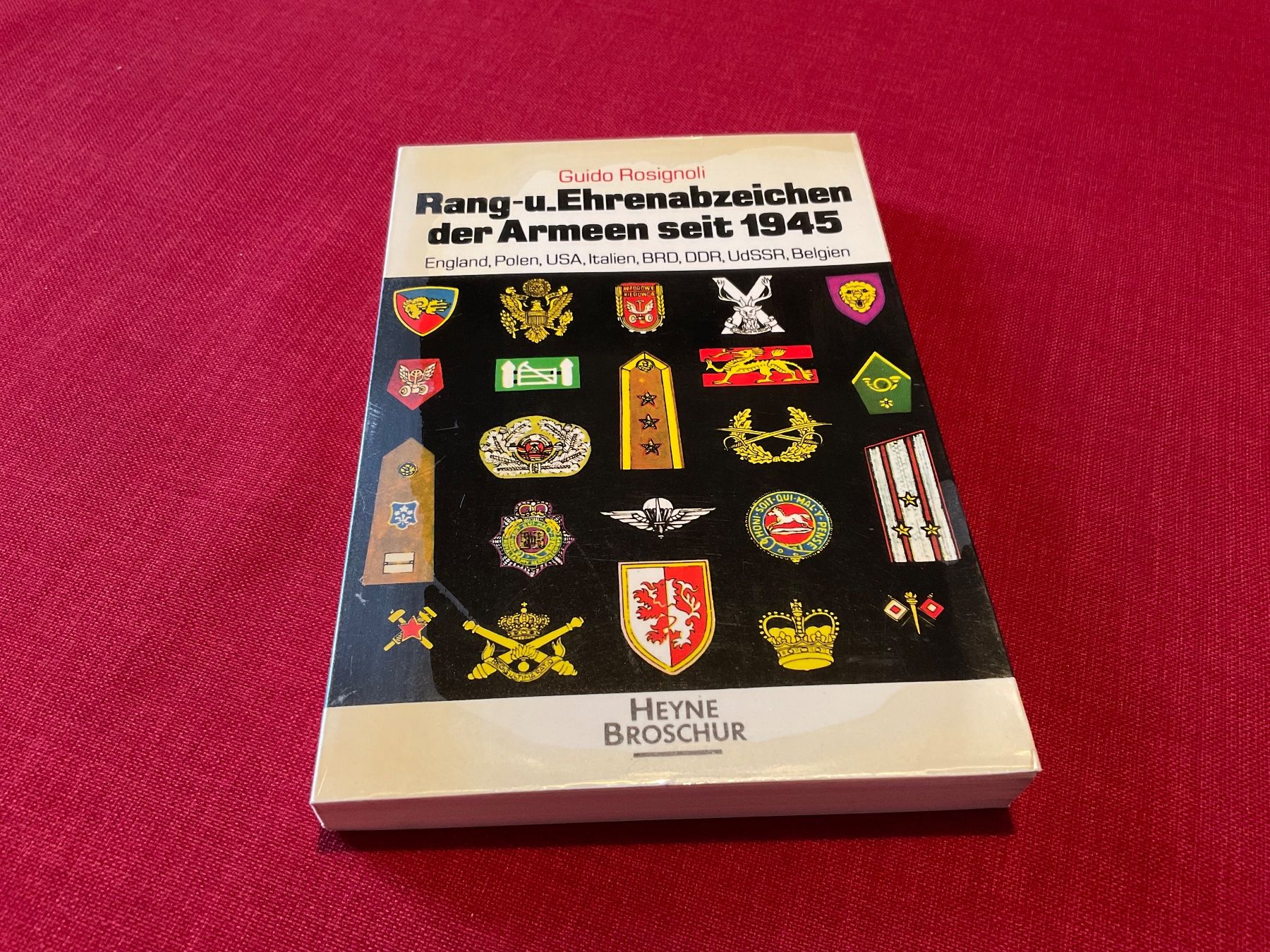 Libri: Rang- und Ehrenabzeichen der Armeen seit 1945 – Usato da Lugano venduto da Persepolis