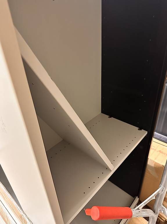 Schreibtische: Bürotische – Gebraucht aus Mühlethurnen von Luucc 3