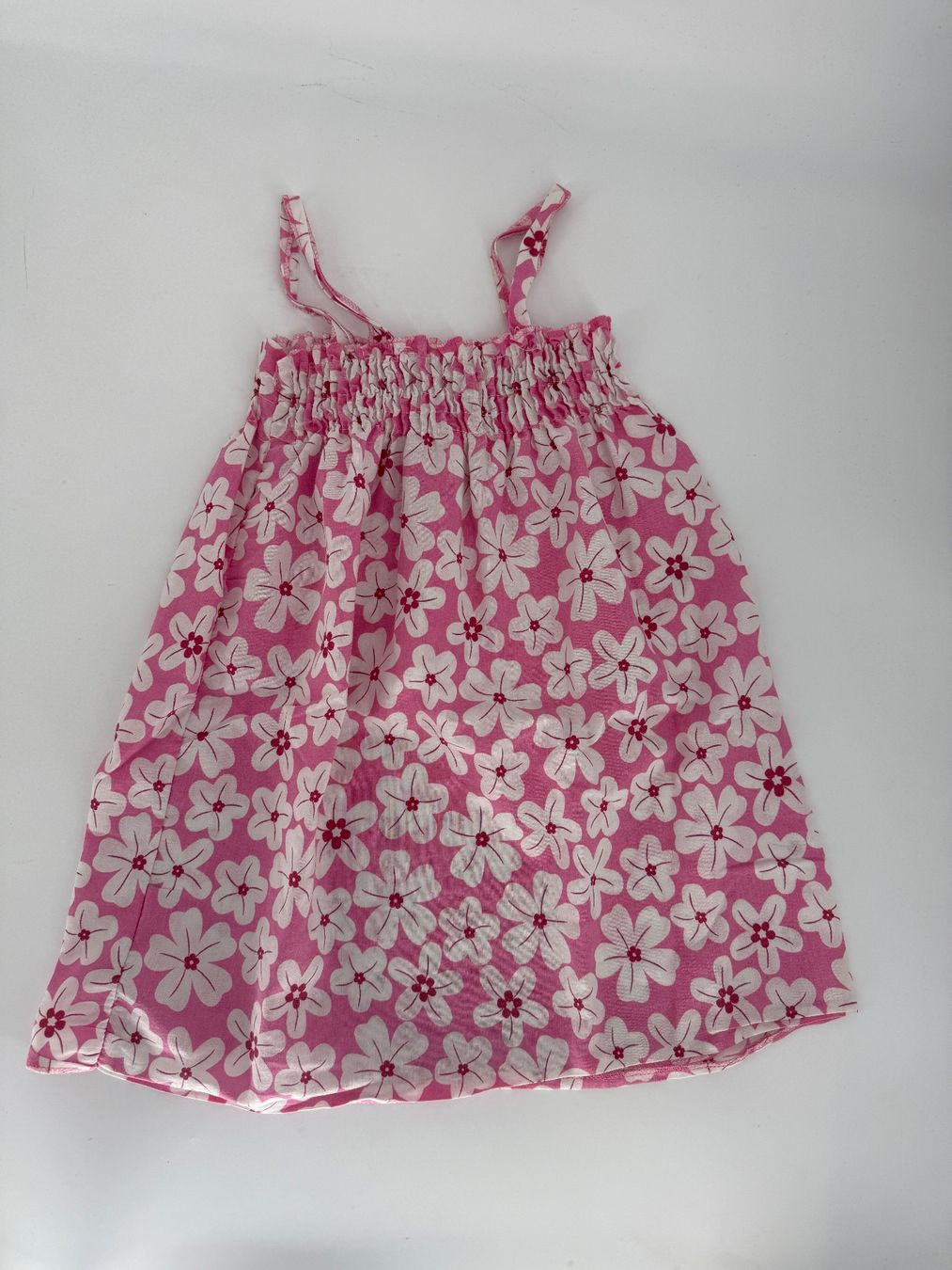 Kleider & Röcke: Kleid mit Blumenmuster Gr. 104/110 – Gebraucht aus Auenstein von moin.
