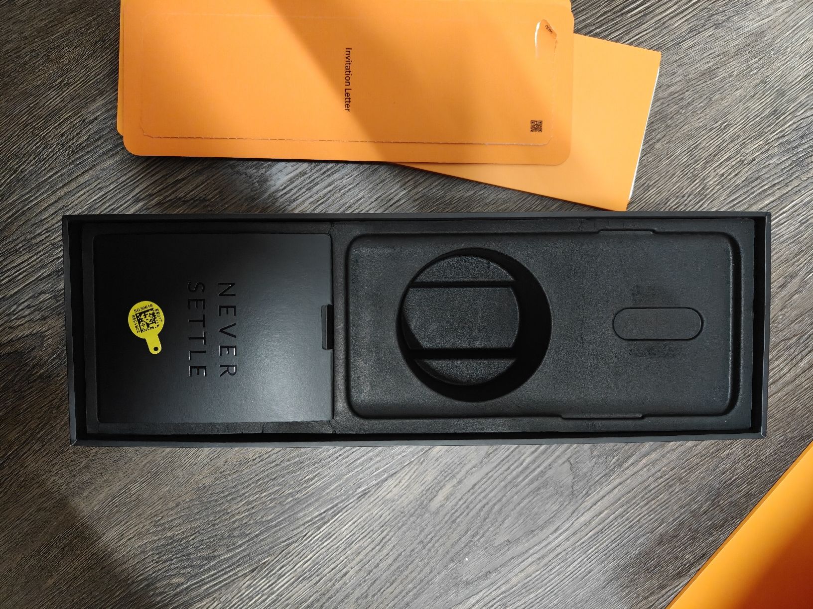 Autres décorations & accessoires: Oneplus 7t Pro BOX ONLY - NO DEVICE NO ACCESSORIES – D'occasion à Wallisellen par ang_7jjt 4
