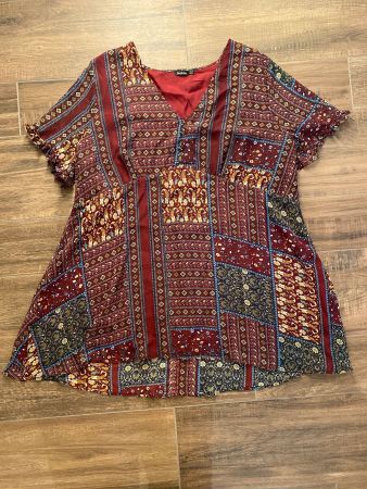 Boohoo Kleid mit orientalischem Muster rot Gr. 54