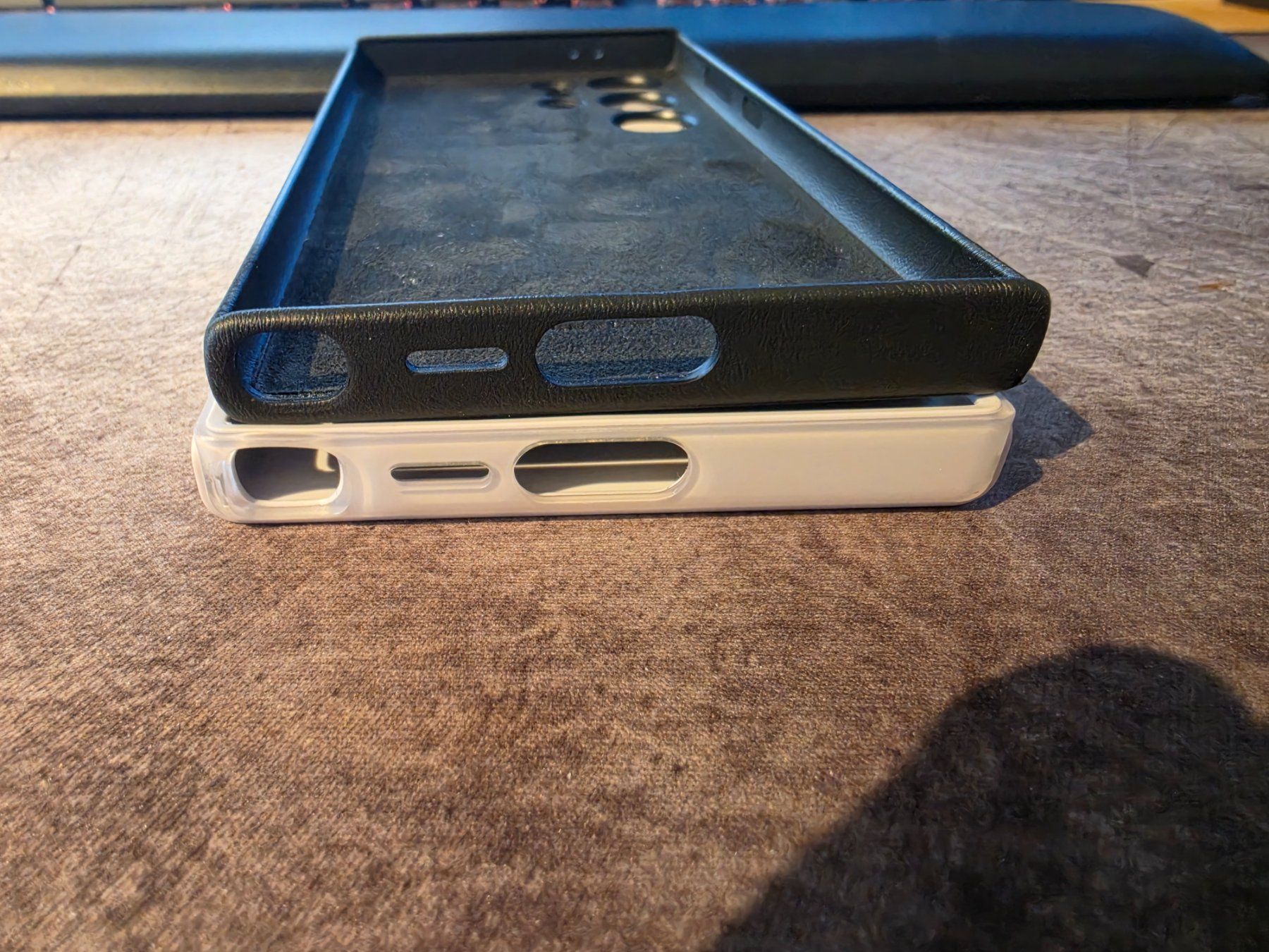 Samsung Cover & Protezioni schermo: Galaxy S24 Ultra 2 Originale H – Usato da Erlen venduto da Marcel-0906 4