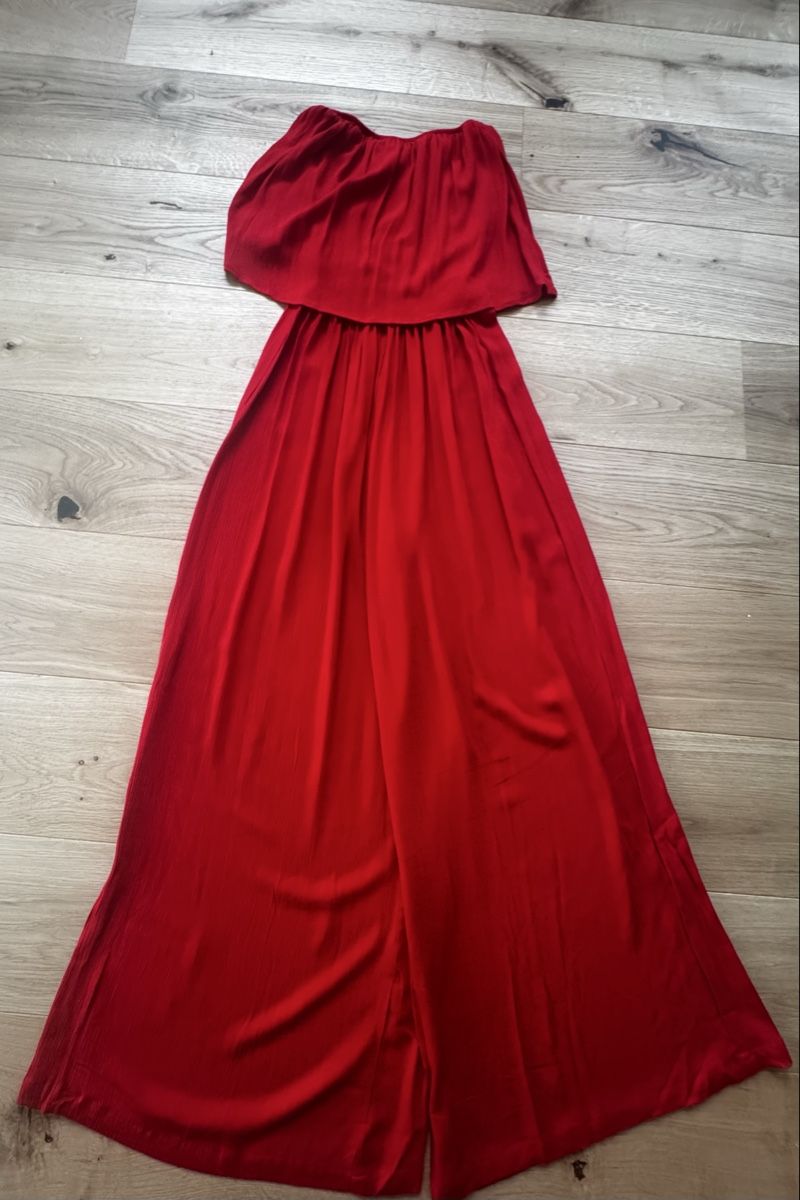 Tute: Roter Sommer Jumpsuit, One Size, schulterfrei – Usato da Uetikon am See venduto da chr_r22y