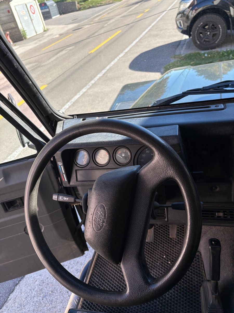 Land Rover Automobili: Land Rover DefenderTD5 90 – Usato da Champ-du-Moulin venduto da Magicgrishna 6