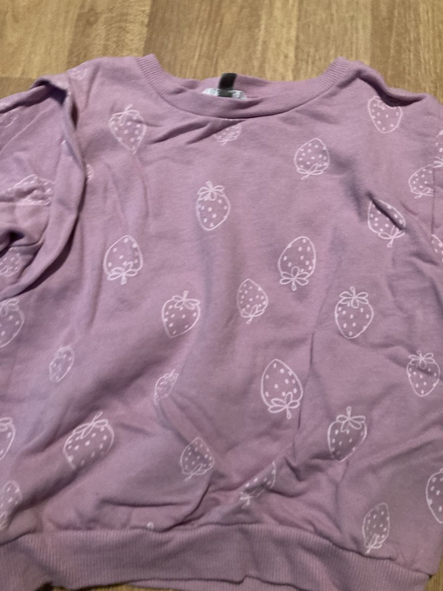 Maglioni & Felpe: Mädchen Pullover Gr. 128 – Usato da Emmenbrücke venduto da JJ_89 1