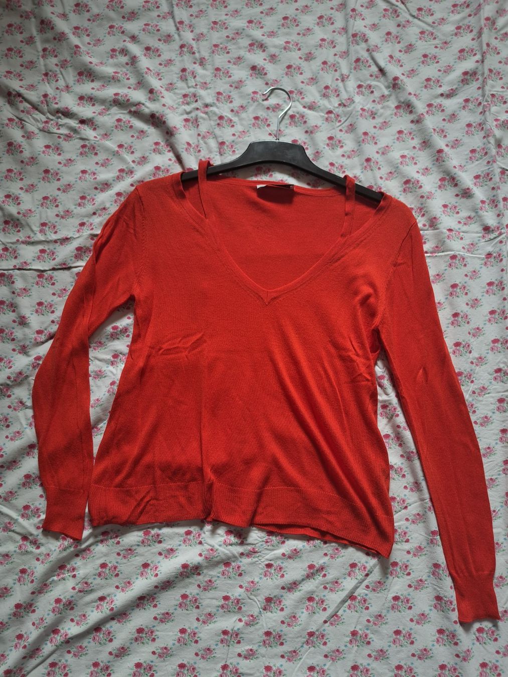 Zara Pulls & Sweat-shirts: ZARA Pullover Grösse M mit Schulterausschnitt – D'occasion à Zürich par dph_r9t2 4
