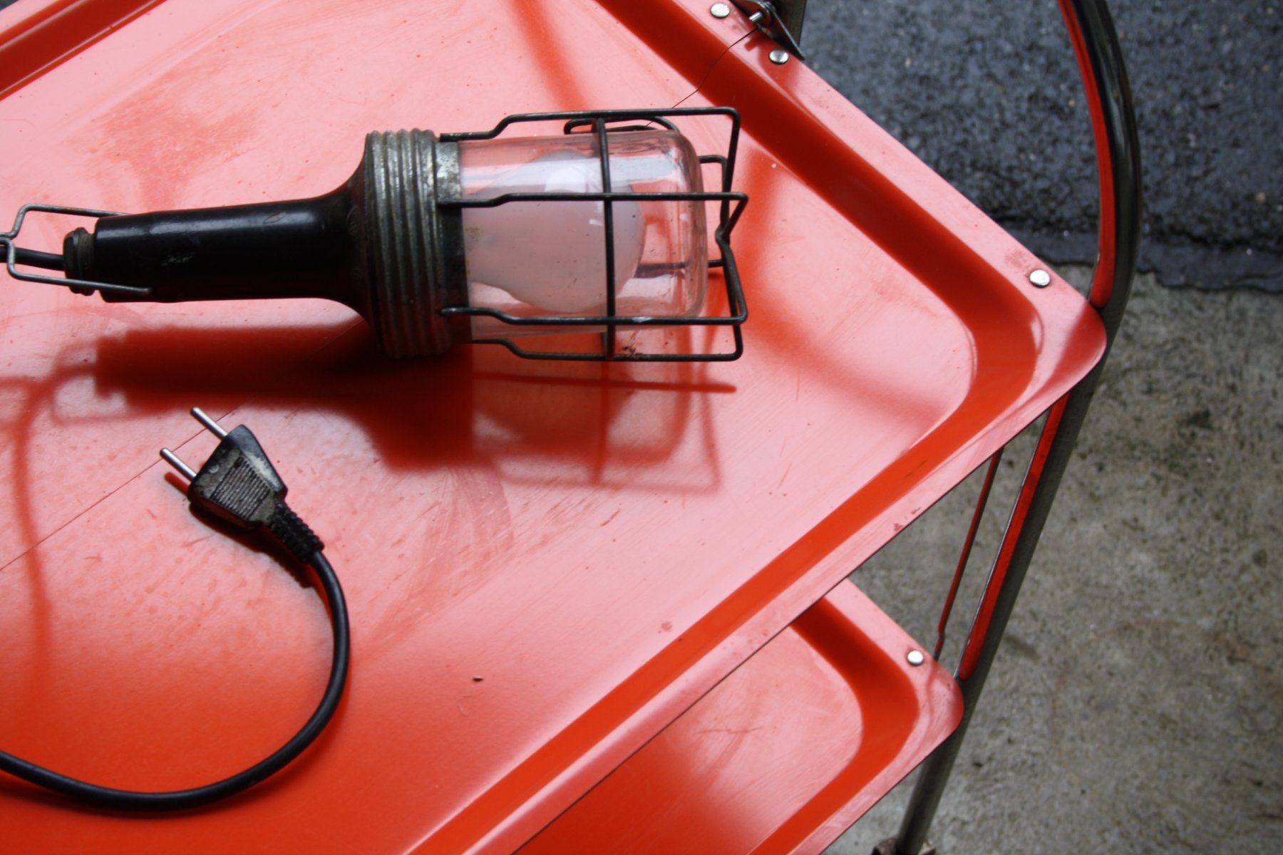 Lampade: VINTAGE LAMPE – Usato da Wauwil venduto da Pneuedy 1