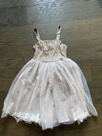 Kleid Gr. 146