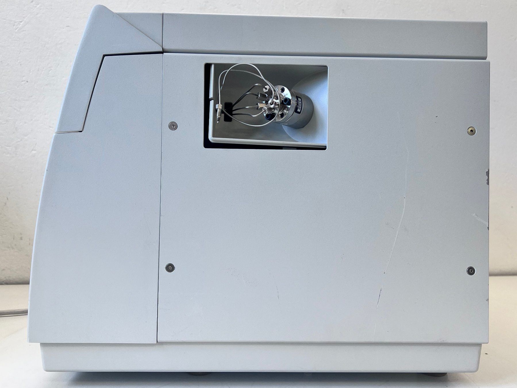 Accessori da laboratorio: Dionex ASI-100 Automated Sample Injector 5810.0010 – Usato da Niederdorf venduto da LeptonAG_Labor 3