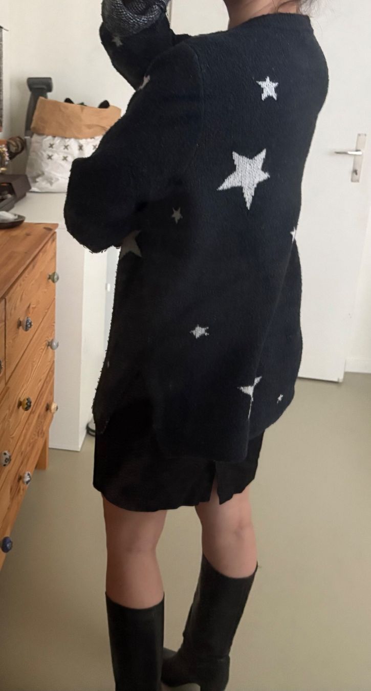 H&M Maglioni & Felpe: Pull H&M étoiles M | Sterne-Pullover Damen – Usato da Zürich venduto da AnnaSa 4