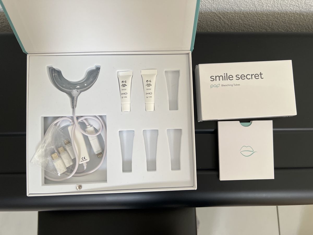Cura dei denti: Smile Secret - LED Zahnaufhellungsset – Usato da Schübelbach venduto da 18sunshine 1
