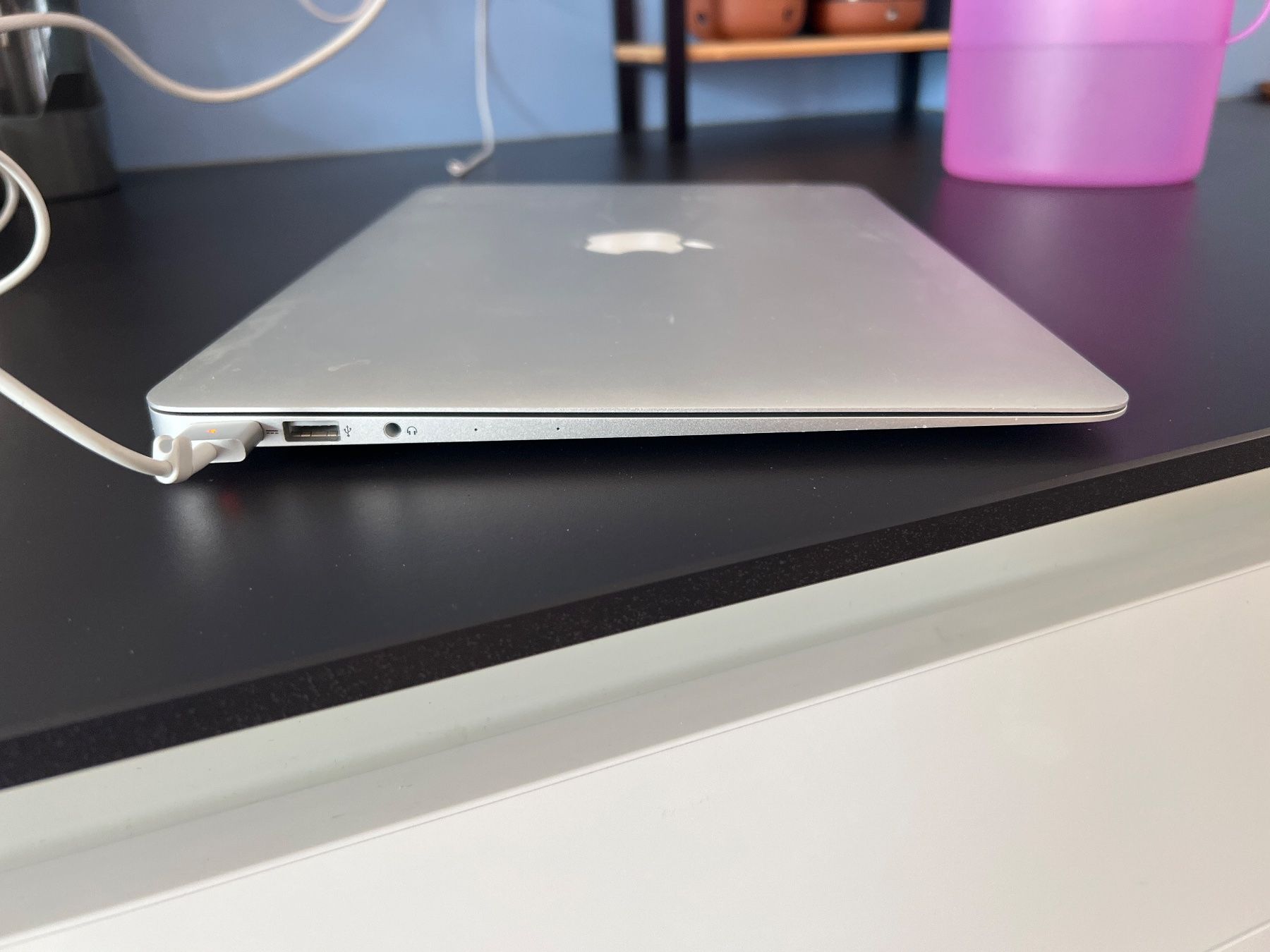 Apple Notebook: MacBook Air silber 13" mit Ladekabel – Usato da Kirchberg BE venduto da raifle 1