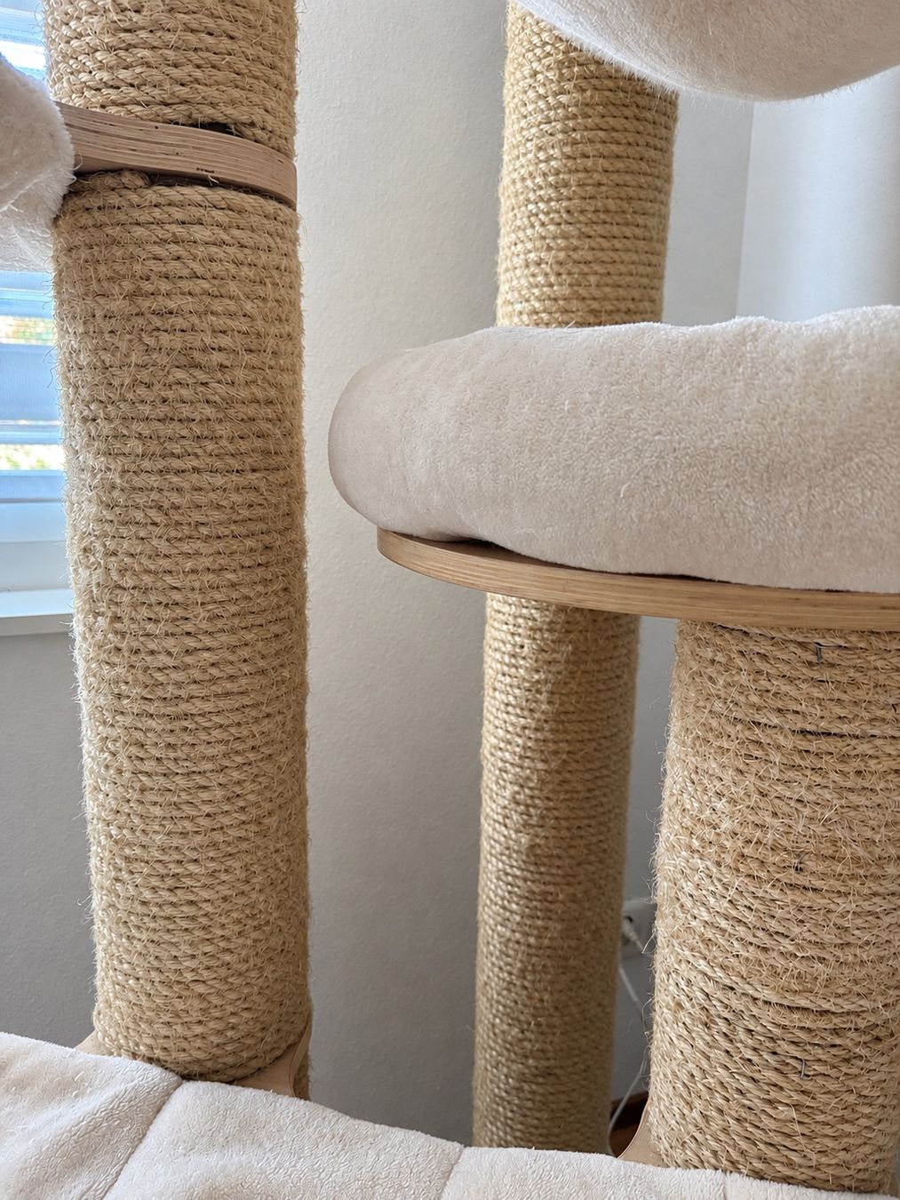 Tiragraffi: Katzenbaum Deckenspanner XL – Usato da Zug venduto da sanela87 3